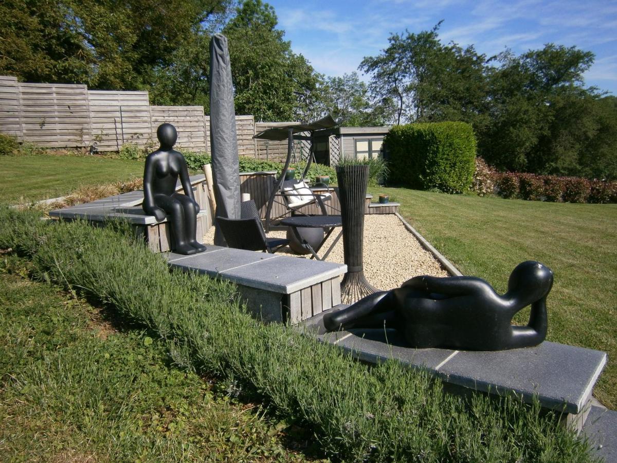 Le Bouchat-oreille Bed and breakfast Spontin